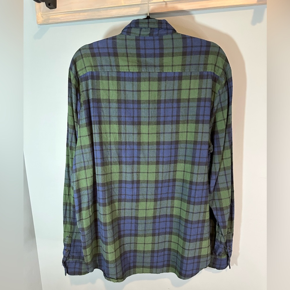 Forever 21 Men Blue/Black/Green Plaid Button Up Long Sleeve Flannel - Picture 2 of 6